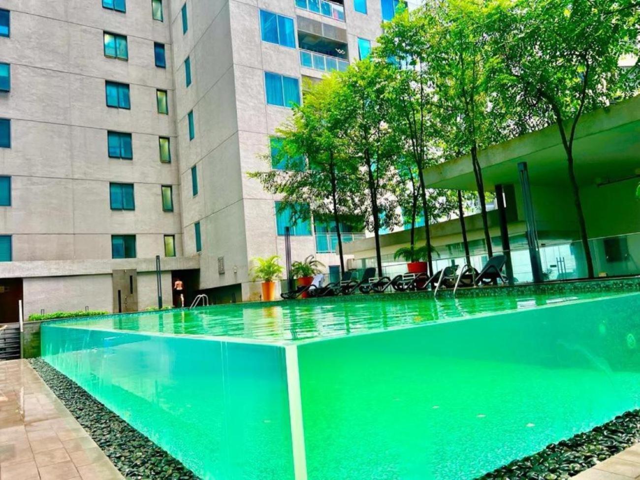 Summer Klcc By Kuala Lumpur